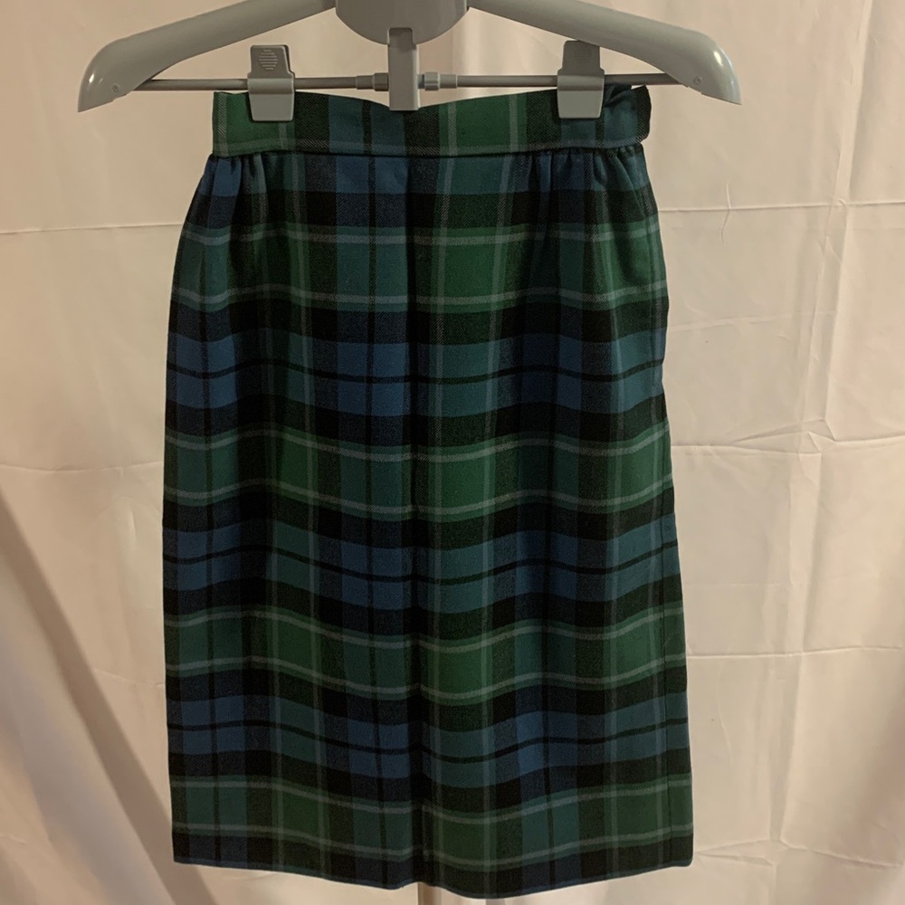 VINTAGE Green and Navy/light blue Plaid Skirt, fully lined Size Small